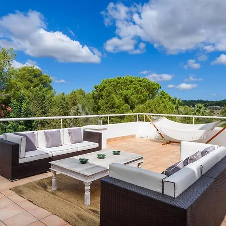 Luxurious 6 Bedroom Villa, Ibiza 1018 *