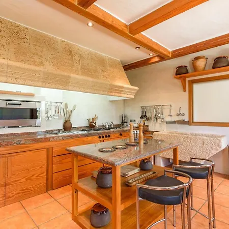 Luxurious 6 Bedroom Villa, Ibiza 1018 * Santa Eulària des Riu